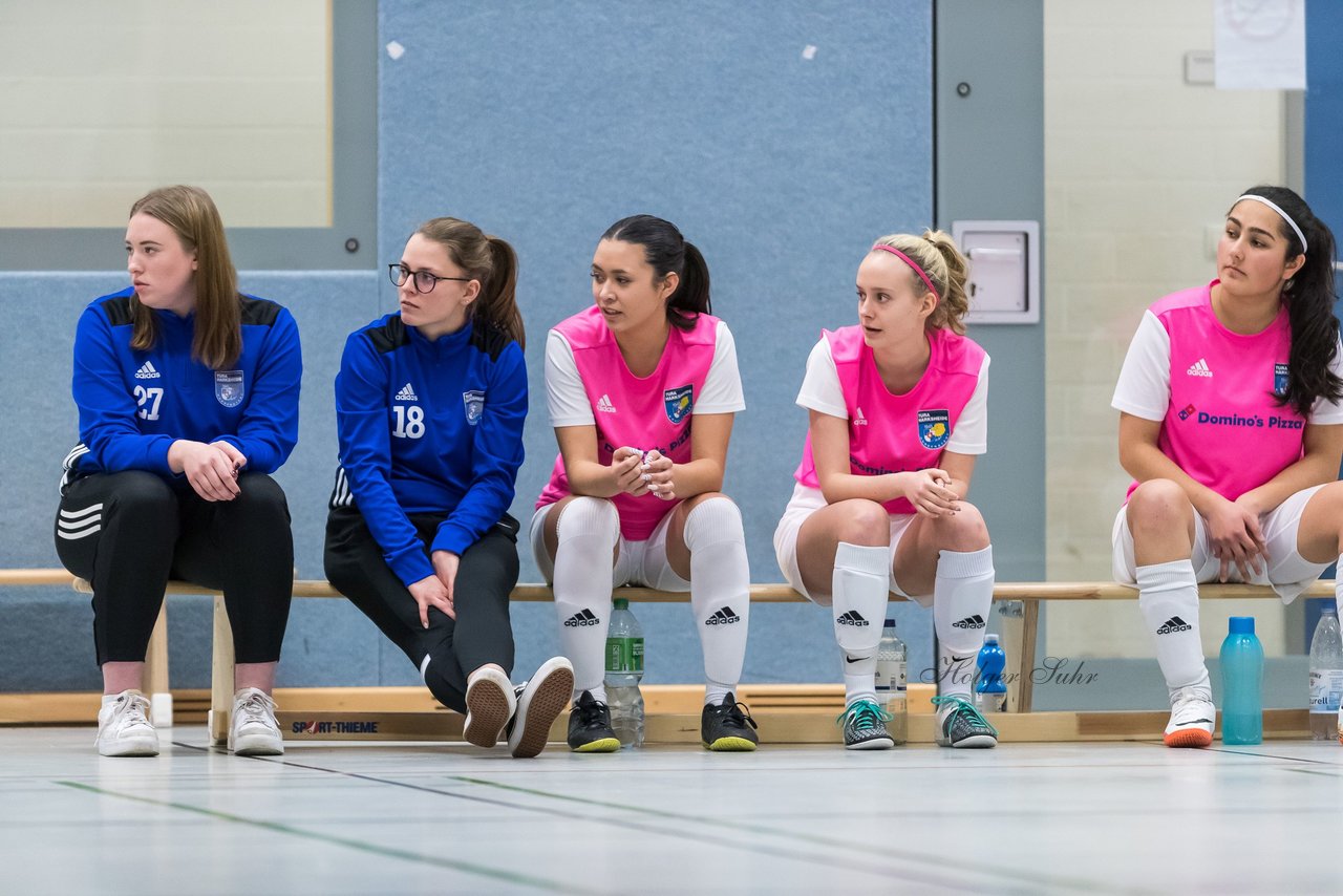 Bild 56 - F Loewinnen Hallen Cup